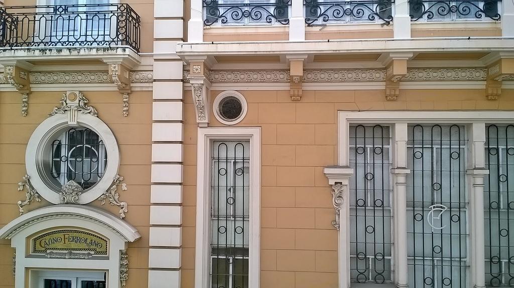 Hostal El Cairo Ferrol Zewnętrze zdjęcie
