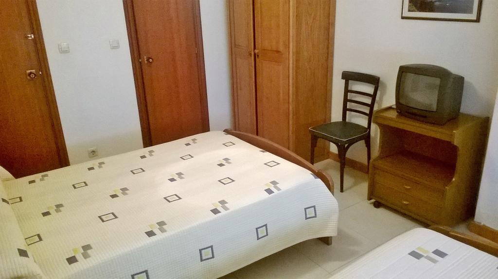 Hostal El Cairo Ferrol Zewnętrze zdjęcie