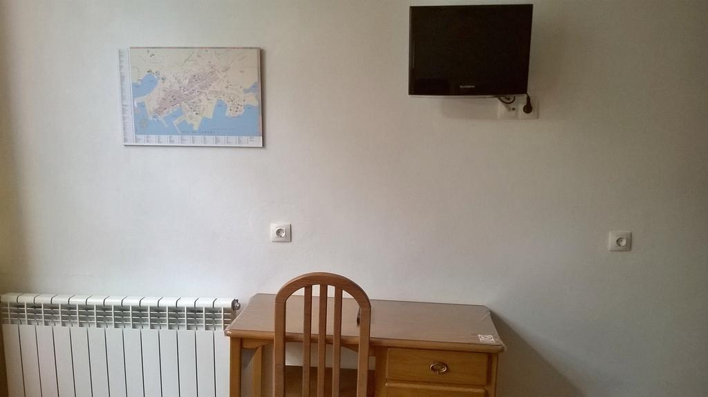 Hostal El Cairo Ferrol Zewnętrze zdjęcie