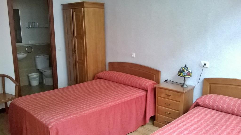 Hostal El Cairo Ferrol Zewnętrze zdjęcie