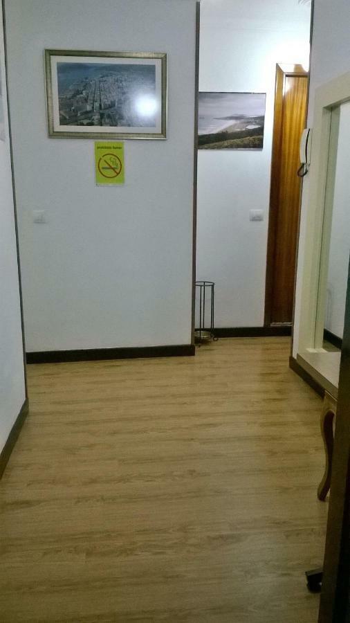 Hostal El Cairo Ferrol Zewnętrze zdjęcie