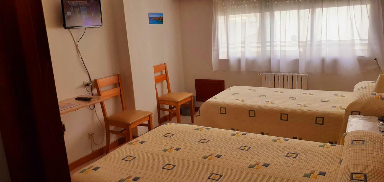 Hostal El Cairo Ferrol Zewnętrze zdjęcie
